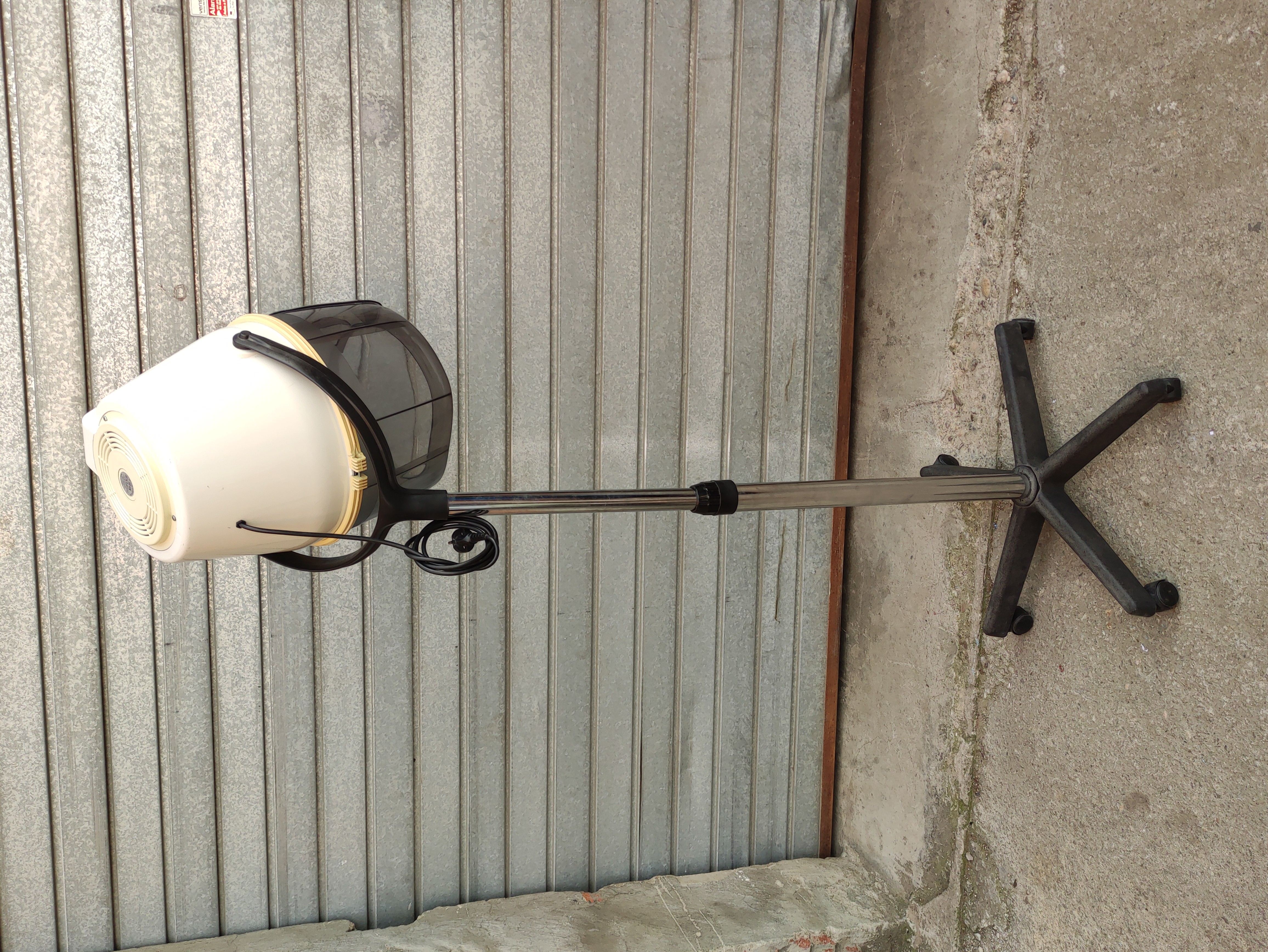 secador pelo peluqueria _pie ruedas altreg 130-154 1u